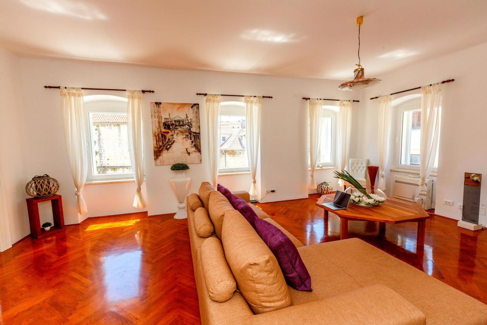 The Palace Collection In Centre Apartmán Split